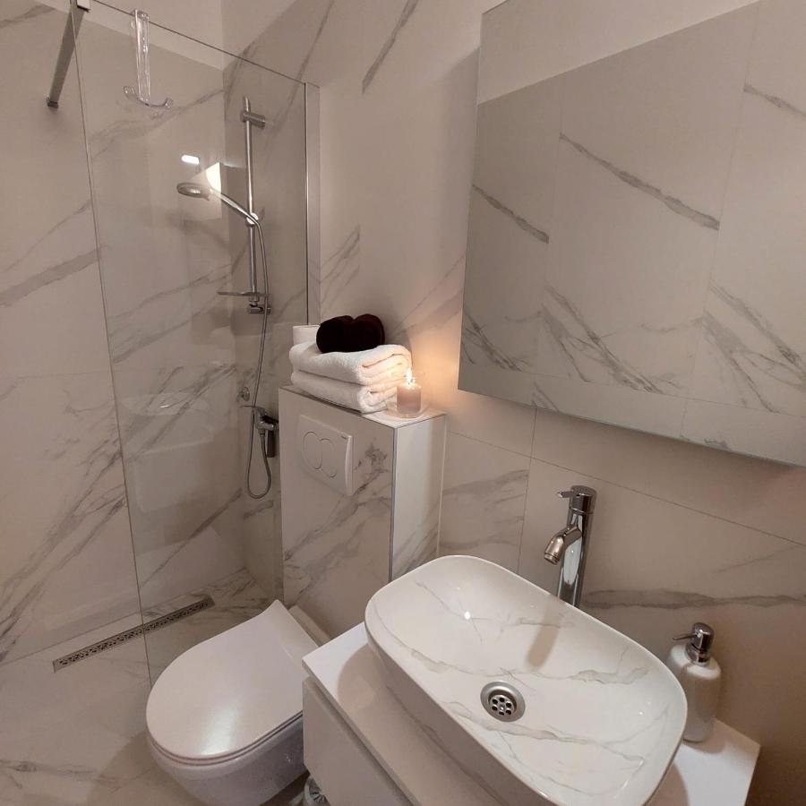Apartments Leon 2 Banjol Bagian luar foto