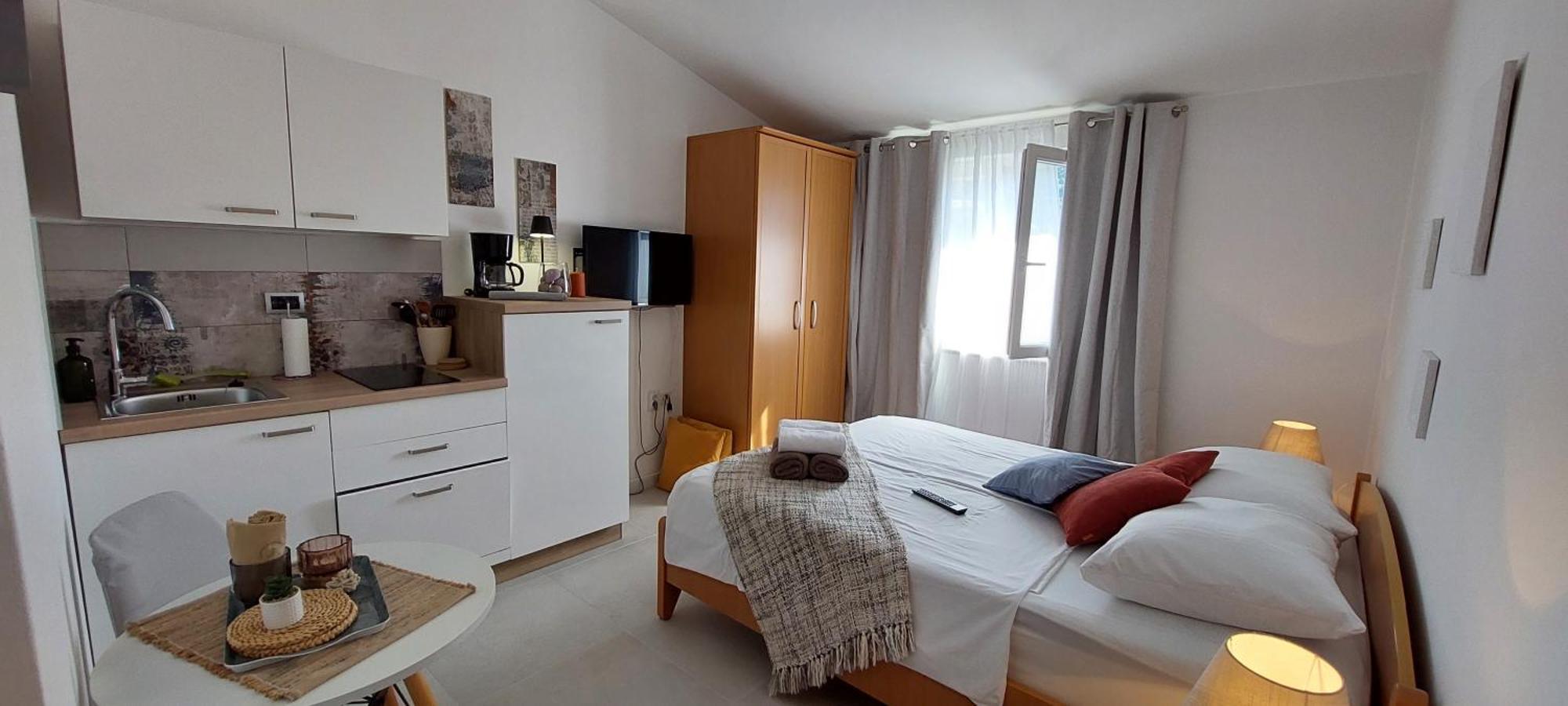 Apartments Leon 2 Banjol Bagian luar foto